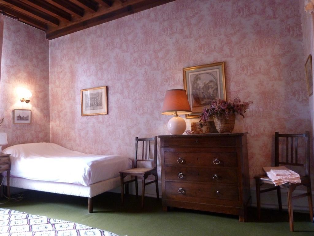 Hotes De Montboulan Salbris Habitación foto