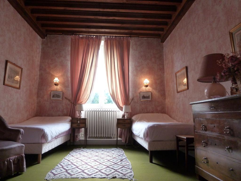 Hotes De Montboulan Salbris Habitación foto